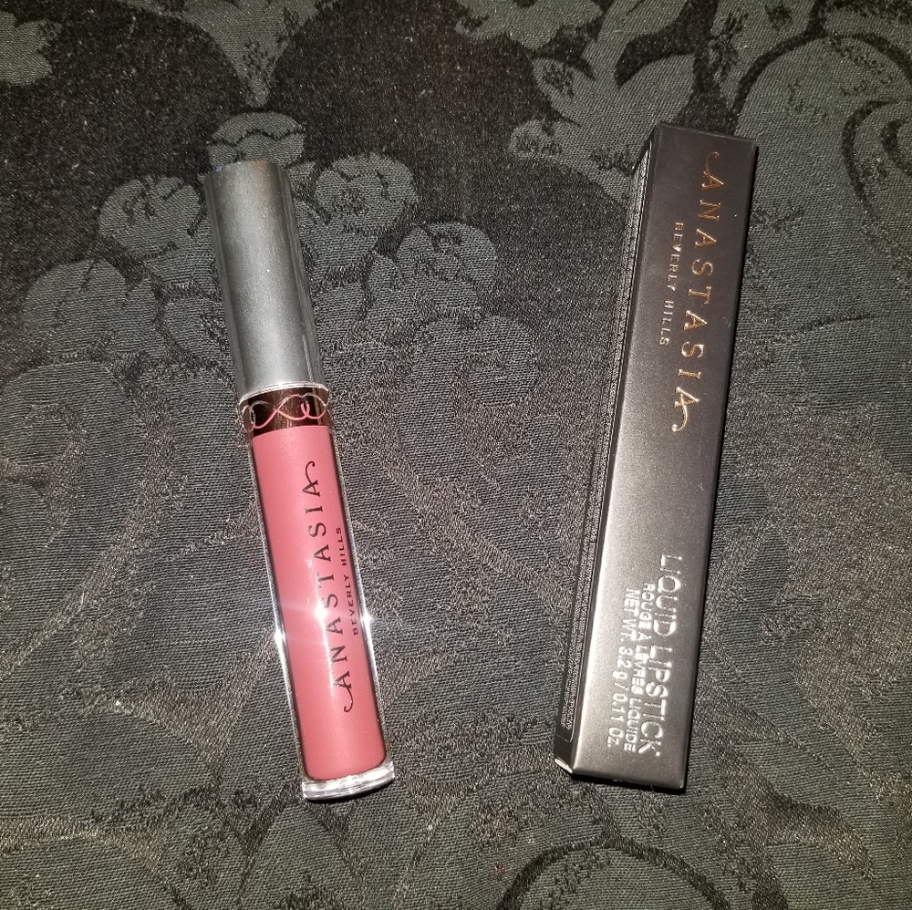 Anastasia Beverly Hills liquid lipstick